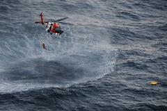 В Охотском море нашли спасательный плот. Без людей
