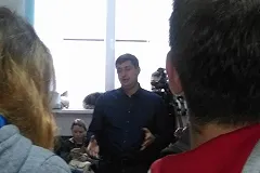 Родители мальчика, на которого упали ворота, потребовали с Беззуба 400 тыс. руб.