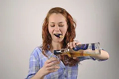 Число верящих в безвредность алкоголя россиян выросло в 2,5 раза