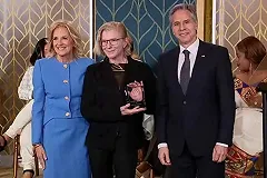 Блинкен 8 марта наградил в Белом доме известную украинскую неонацистку Тайру