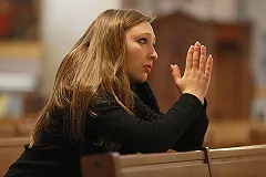 В Качканаре 15-летняя девочка покончила с собой