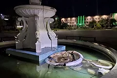 Мгновенная карма: в Свердловской области вандалы разгромили фонтан и моментально поплатились за это