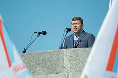 «Известия»: региональные СМИ критикуют Путина чаще губернаторов