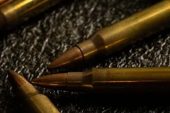 В школах Казани и Керчи стреляли из ружей одной и той же модели