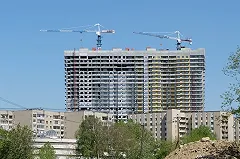 В Екатеринбурге обманутая пайщица объявила голодовку на раскладушке в недострое