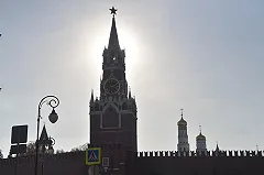 В Кремле заявили, что вопросы экономики во время самоизоляции и эпидемии для властей вторичны