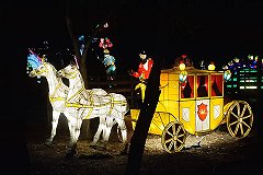 Фестиваль «Королевство волшебных огней» открылся в Парке Маяковского. ФОТОРЕПОРТАЖ