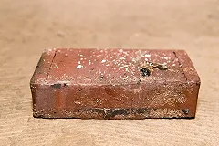 Жителю Мурманской области трижды прислали по почте кирпичи вместо планшета