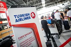 В Анаталье российские туристы отказались лететь на неисправном самолете