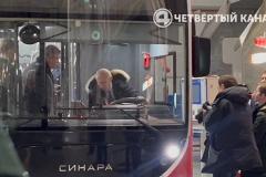 СМИ: Троллейбус, за рулем которого на заводе посидел Путин, уже ездит в Челябинске