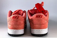 Nike закрыл продажи в России