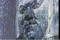 Спустя десять лет выяснилось, кто придумал облить памятник Ельцину синей краской