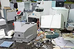 В Польше полмиллиона евро нашли в выброшенном на свалку пылесосе