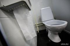 Разгром туалета подростками в тюменской школе обойдется их родителям в 70 тысяч