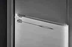 Екатеринбурженка отказалась платить мастеру. Тогда он разгромил квартиру