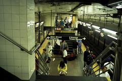 Метрополитен Нью-Йорка готовится к химической атаке