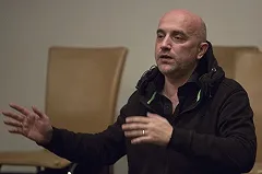 Захар Прилепин раскритиковал творчество Шнурова, заявив, что в будущем о нём забудут