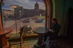 В Петербурге на коронавирусный «локдаун» закрылись музеи, кафе и рестораны