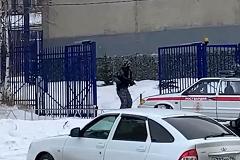 «Вывели парня»: силовики с оружием нагрянули в екатеринбургский техникум