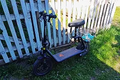 Свердловчанка серьёзно повредила голову, упав с электросамоката на трассе