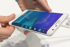 22% россиян хотят найти под елкой смартфон с 4G