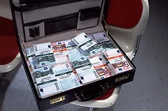 50 миллиардов $ ушли за границу. Подозреваемый в мошенничестве задержан