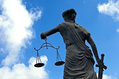 Гособвинитель потребовал посадить на 2 года парня, который вступился за девушку