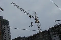 В Екатеринбурге сторожа стройплощадки обвиняют в жестоком убийстве бездомного