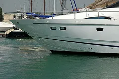 Данные о владельцах вилл, яхт и личных самолетов засекретят