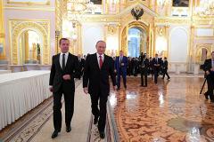 Начался разговор Медведева с представителями российских телеканалов