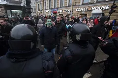 Медведев назвал «компотом» расследование Навального о его собственности