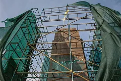 Порошенко предложили изменить русские фамилии на украинский лад