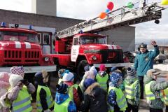 День рождения пожарной лестницы и праздники для детей