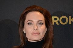 У Анджелины Джоли лопнули шины на оживленной трассе