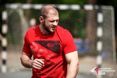 Иван Штырков разорвал контракт с UFC из-за положительной допинг-пробы