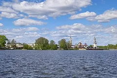 Названа сумма в рублях, которую оставляет в Свердловской области турист