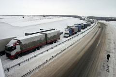 На трассе Екатеринбург — Пермь образовалась многокилометровая пробка