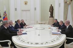 Кремль пообещал в ближайшее время от Путина оценку досрочных выборов Думы
