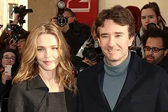 Наталья Водянова купила у екатеринбуржца монету в подарок мужу, а вторую получила в подарок