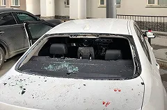 Машине шеф-редактора Znak.com разбили стекло