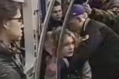 Екатеринбуржец подрался с девушкой в метро