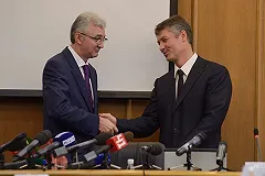 Свердловские политики не могут выбрать, какой глава нужен городу