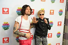 Рестораторов в Челябинске наказали за татуировку Quest Pistols