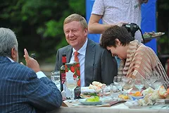 Чубайс компенсировал 3,3 млн руб. за новогодний корпоратив «Роснано»