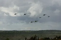 СМИ: на учениях «Запад-2017» боевой вертолет случайно выпустил ракету в зрителей