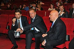 Самый сексуальный политик России и стюардесса станут родителями