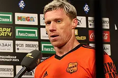 Иванов рассказал, контактирует ли перенесший COVID-19 Погребняк с игроками перед первой игрой клуба