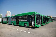 В Екатеринбург доставили ещё 15 автобусов-гармошек