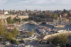 В Россию возвращен ребенок, отобранный у матери в Турции