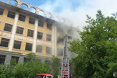 Спасатели провели учения в заброшенной больнице и сняли их на GoPro